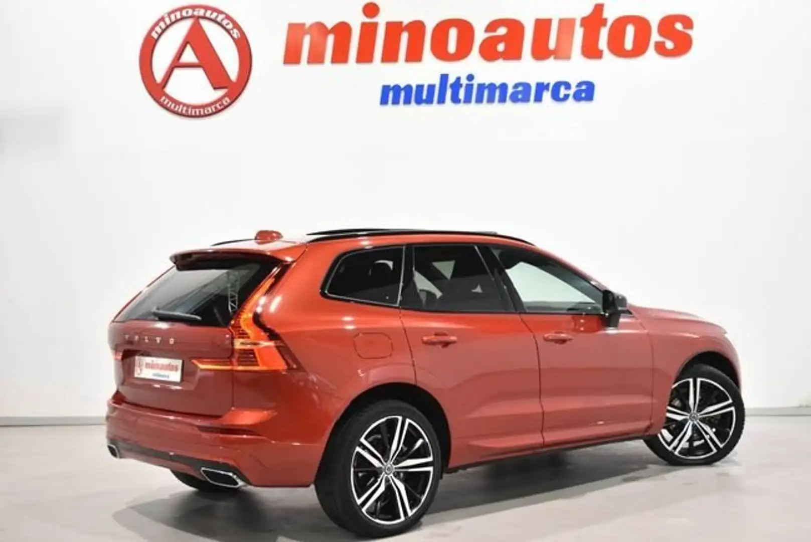 Volvo XC60 R-DESIGN 2.0 T6 AWD Rojo - 2