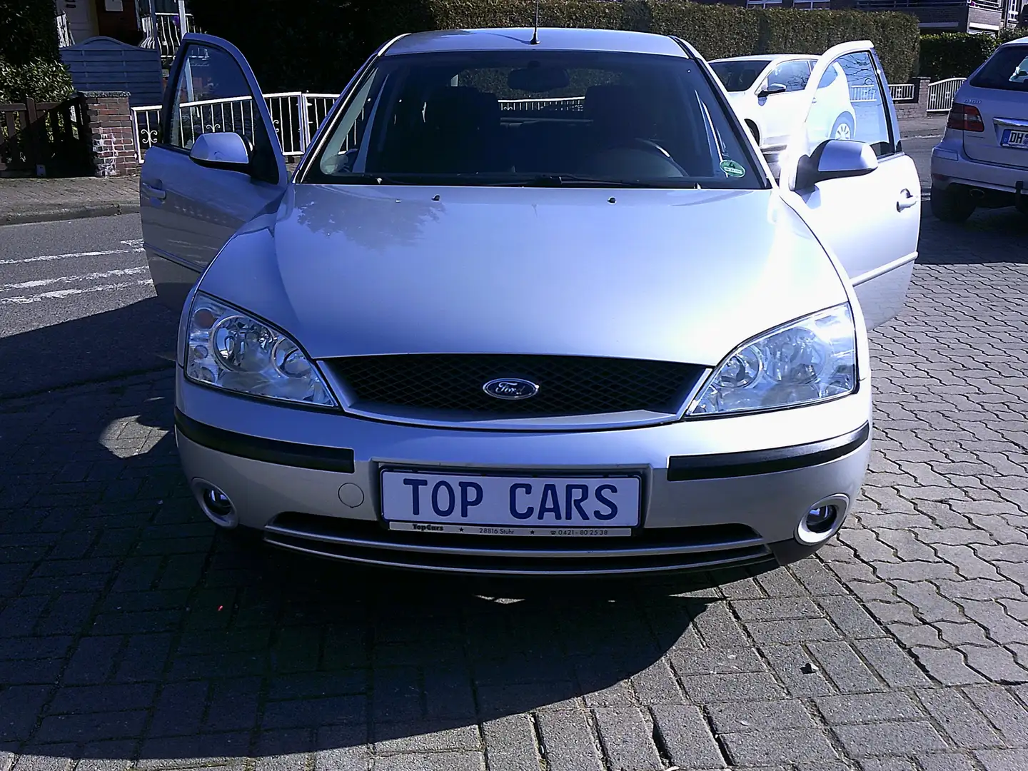 Ford Mondeo Mondeo 1.8 Ghia Grau - 1