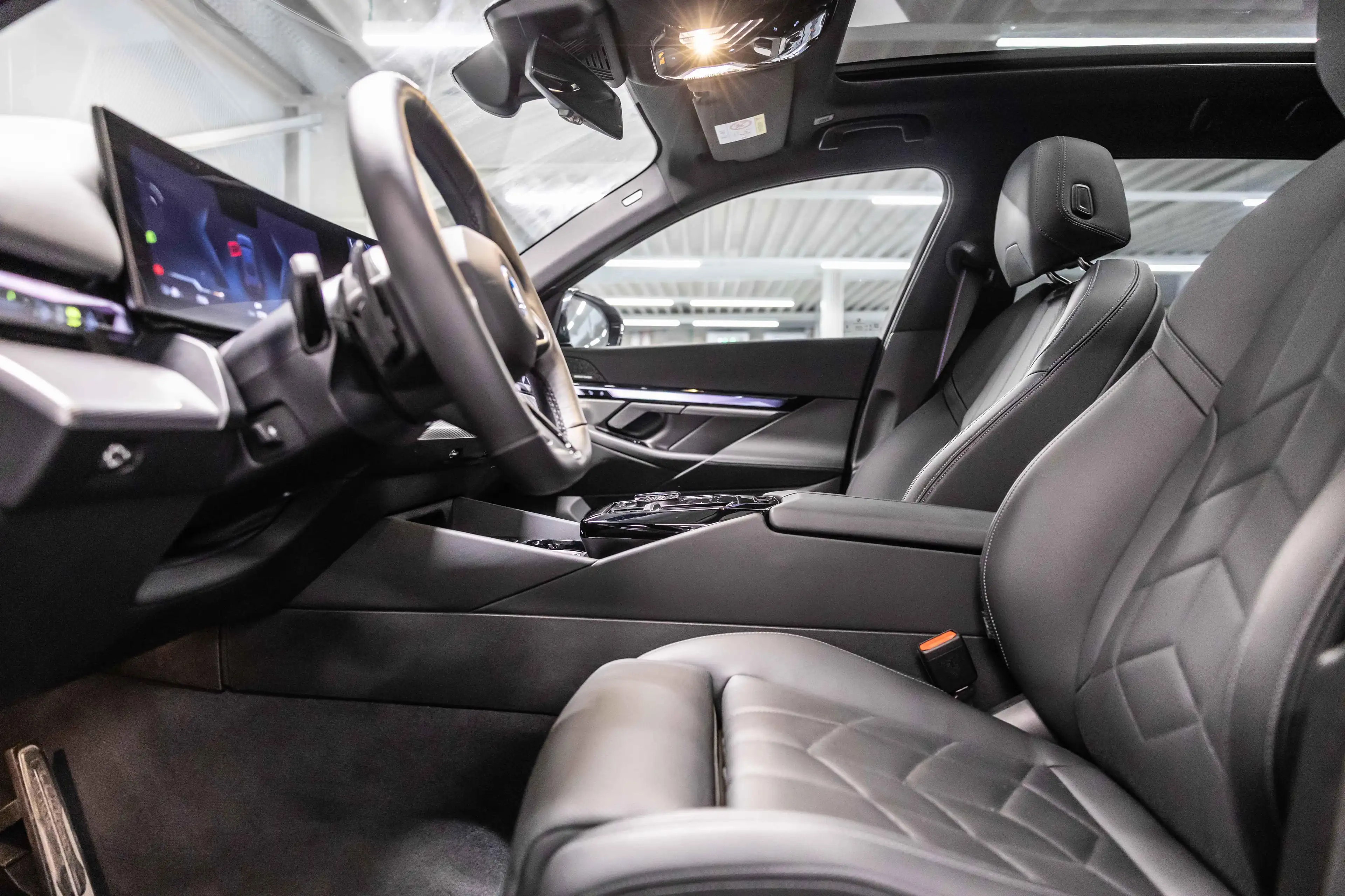 BMW i5 eDrive40 Touring M Sport Pro | PANO | Drive + | Pa — photo 13