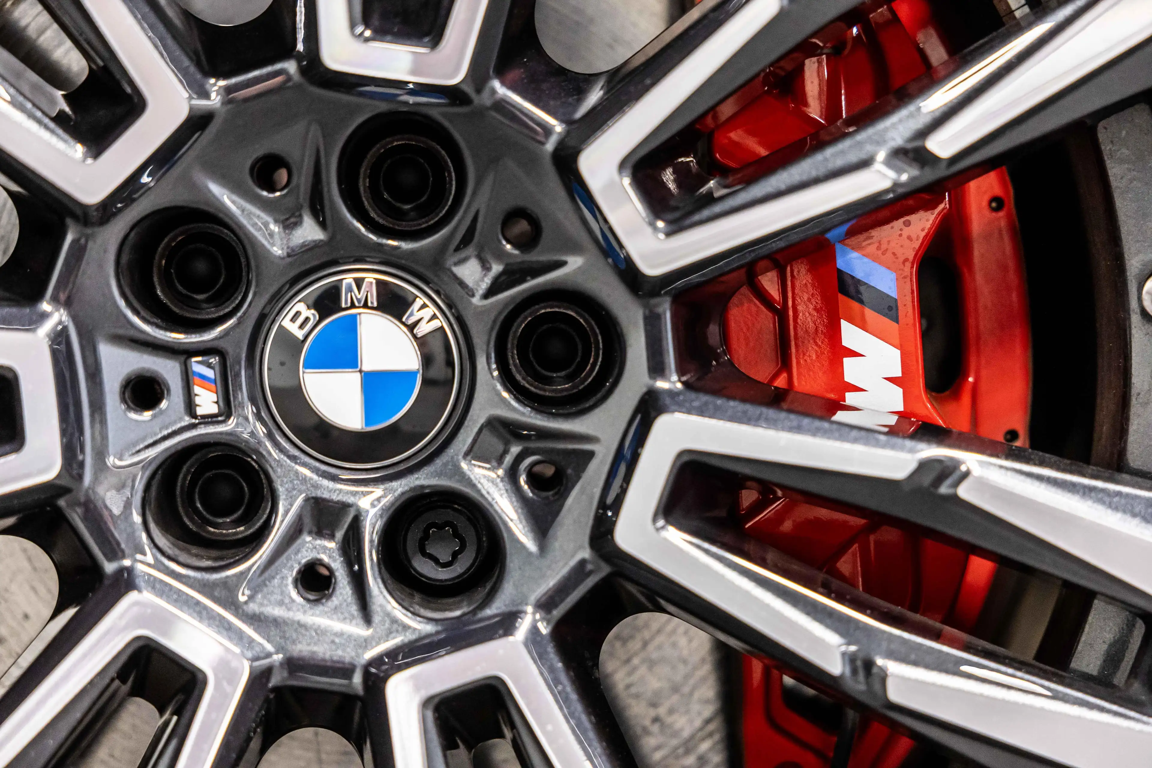 BMW i5 eDrive40 Touring M Sport Pro | PANO | Drive + | Pa — photo 7