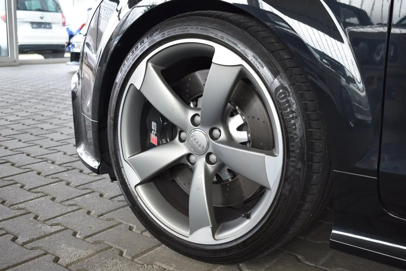 Audi TT RS plus 2.5 TFSI quattro Navi Carbon Bose Zwart - 2