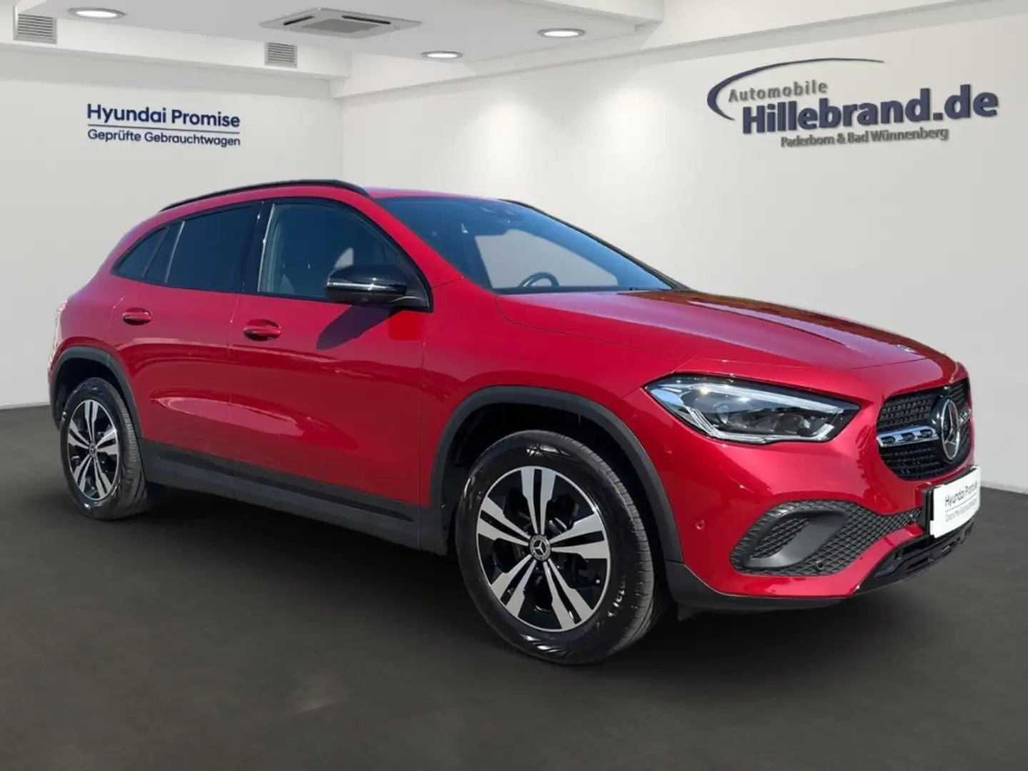 Mercedes-Benz GLA 220 -Klasse d EU6d AHK-klappbar Navi Digitales Cockpit Rood - 2