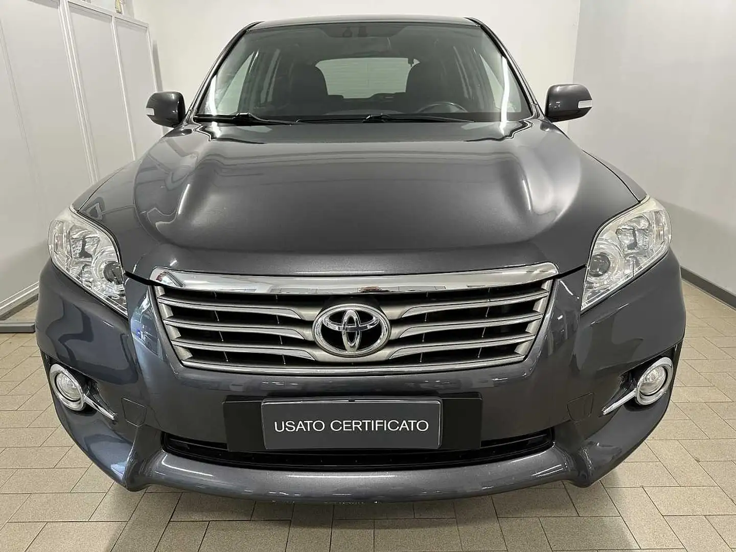 Toyota RAV 4 RAV4 3ª serie 2.2 D-4D 150 CV DPF Exclus Gris - 2