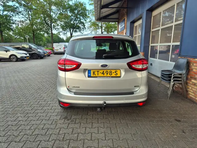 Ford C-Max view 10