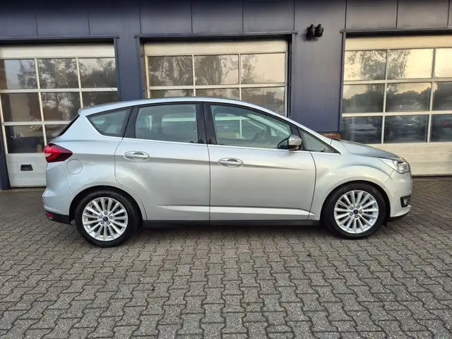 Ford C-Max view 8