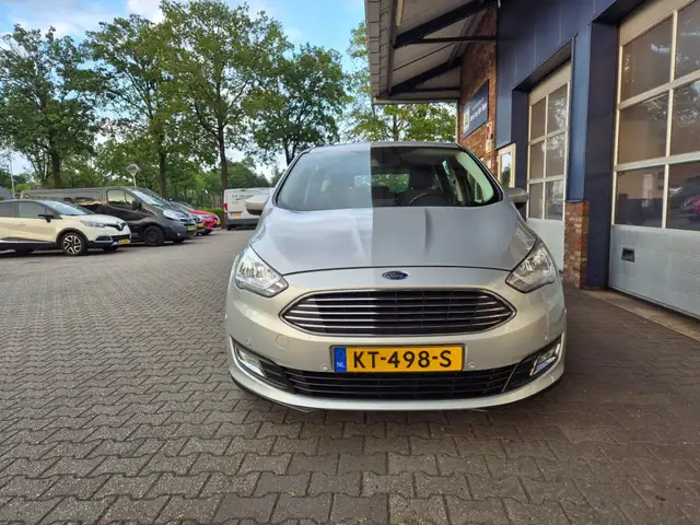 Ford C-Max view 9