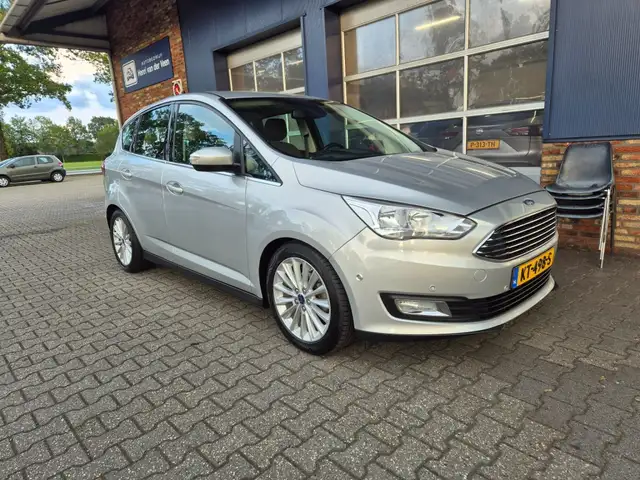 Ford C-Max view 5