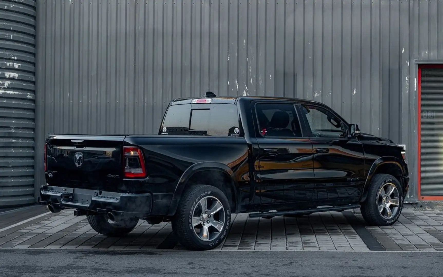 Dodge RAM 1500 HEMI 5,7 V8 Sport Black Bagde Immatriculation Française TVA RÉCUPÉRABLE Schwarz - 2