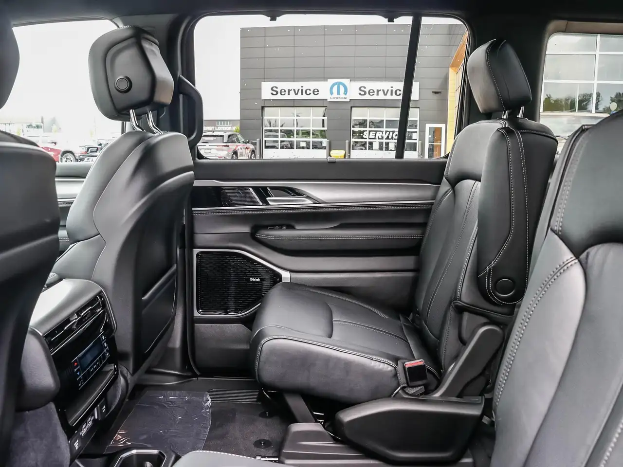 Jeep Grand Wagoneer fotografie Jeep Grand Wagoneer