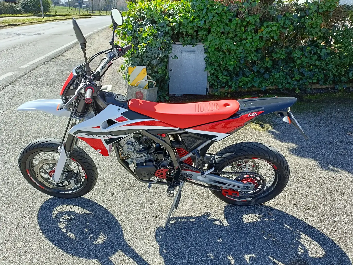 Fantic 125M Xmf 125 motard Roşu - 2