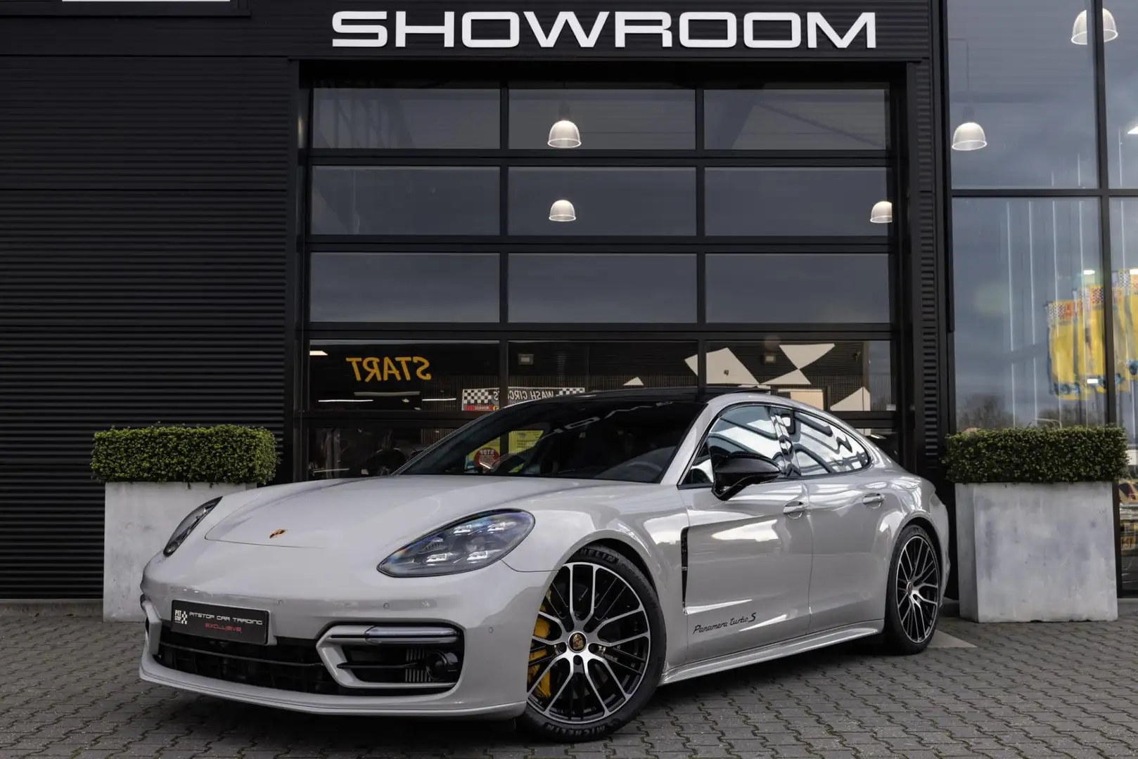 Porsche Panamera 4.0 Turbo S E-Hybrid, 700 PK, *Krijt*, NL Auto, Fu Grau - 2