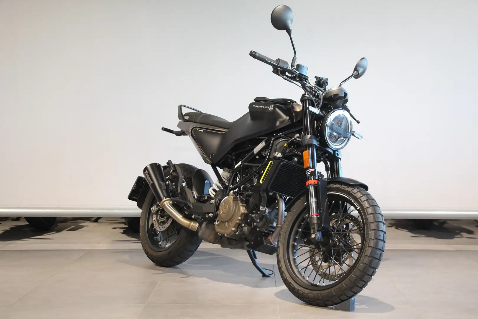 Husqvarna Svartpilen 125 Negru - 2