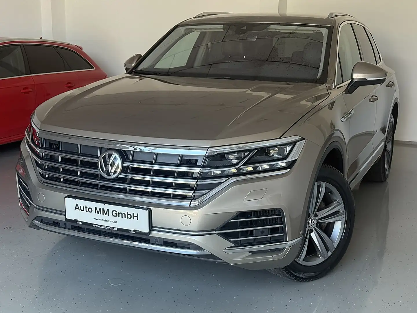Volkswagen Touareg 4Motion V6 TDI SCR Elegance Aut. Beige - 1