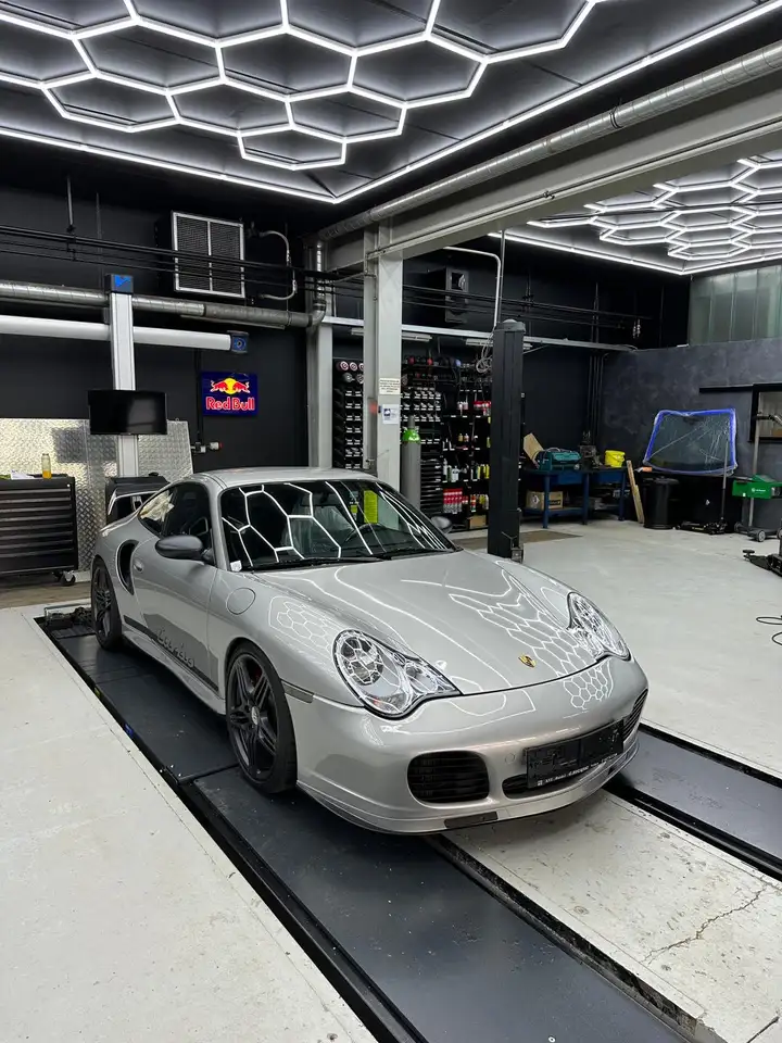 Porsche 996 911 Carrera 4 Coupé, foto 5