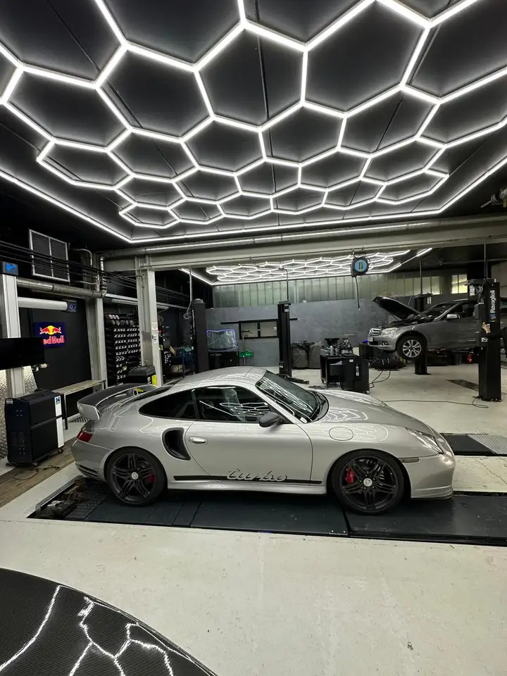 Porsche 996 911 Carrera 4 Coupé, foto 11