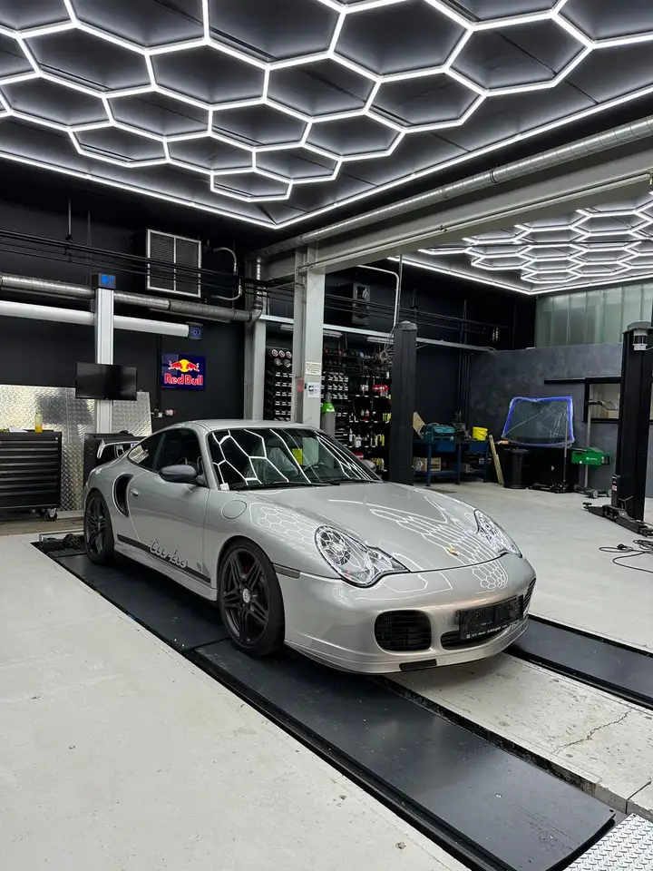 Porsche 996 911 Carrera 4 Coupé, foto 12