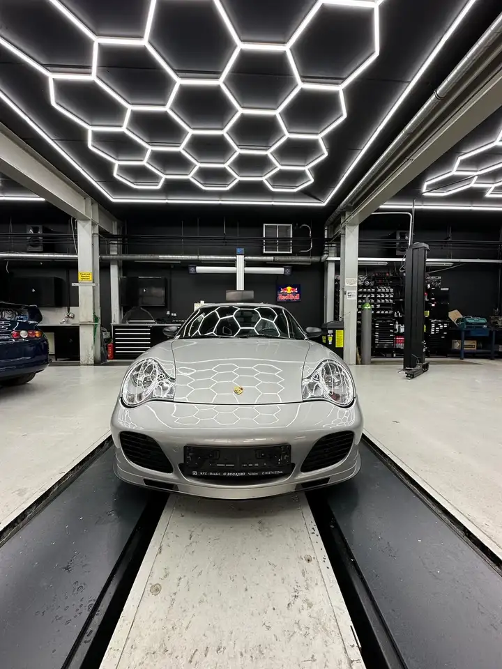 Porsche 996 911 Carrera 4 Coupé, foto 4
