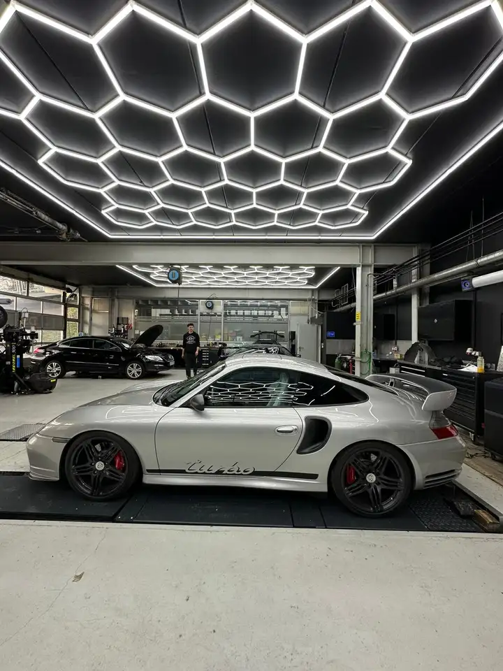 Porsche 996 911 Carrera 4 Coupé, foto 9