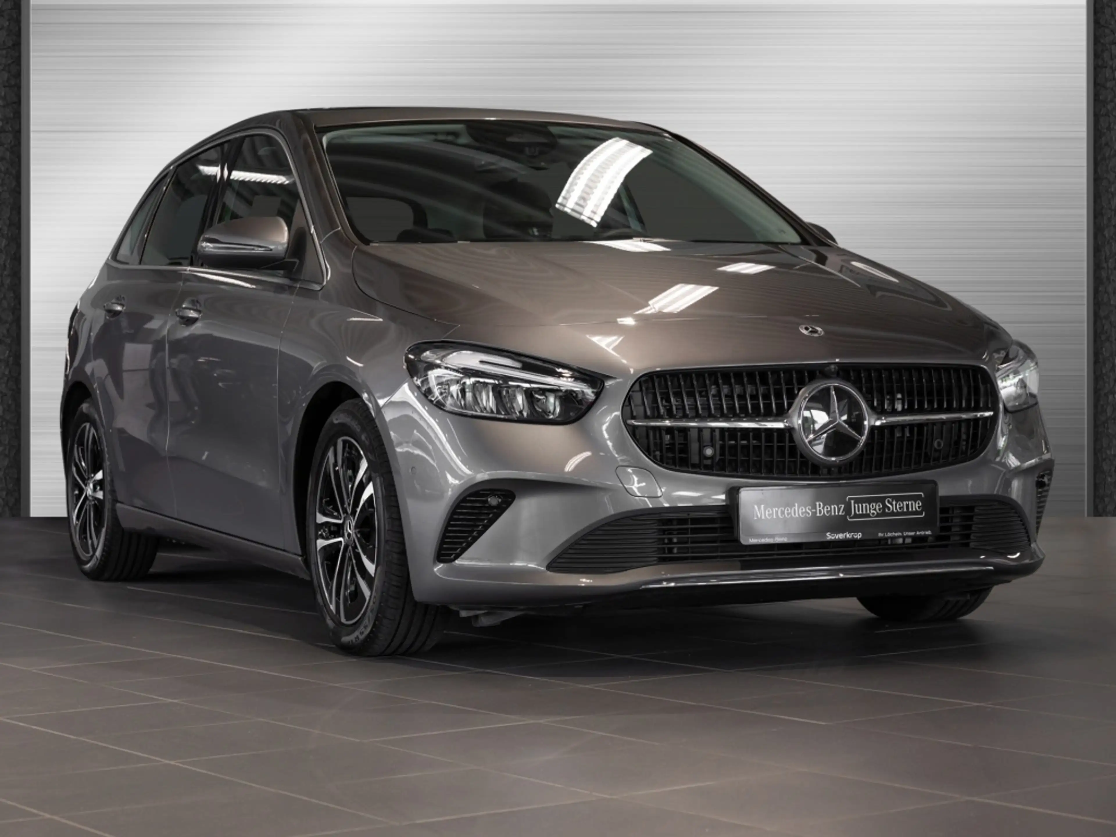 Mercedes-Benz B 200 d , PROGRESSIVE KAMERA SPUR PDC SHZ — photo 2