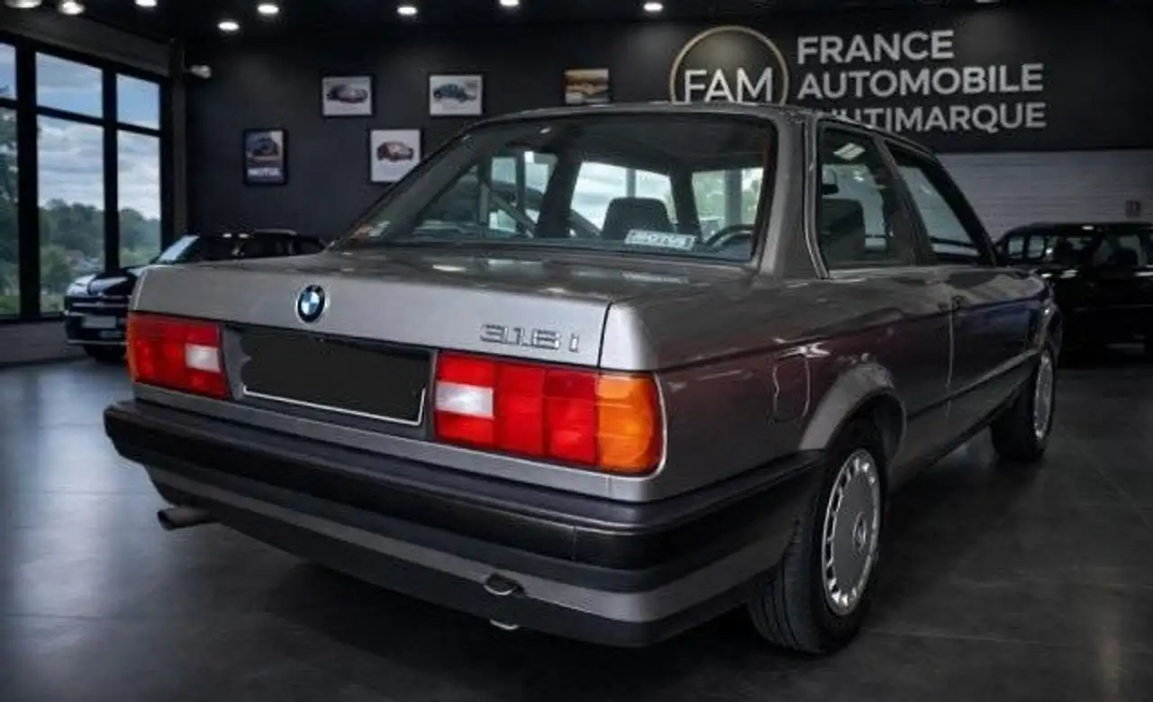 BMW 316 i, foto 2