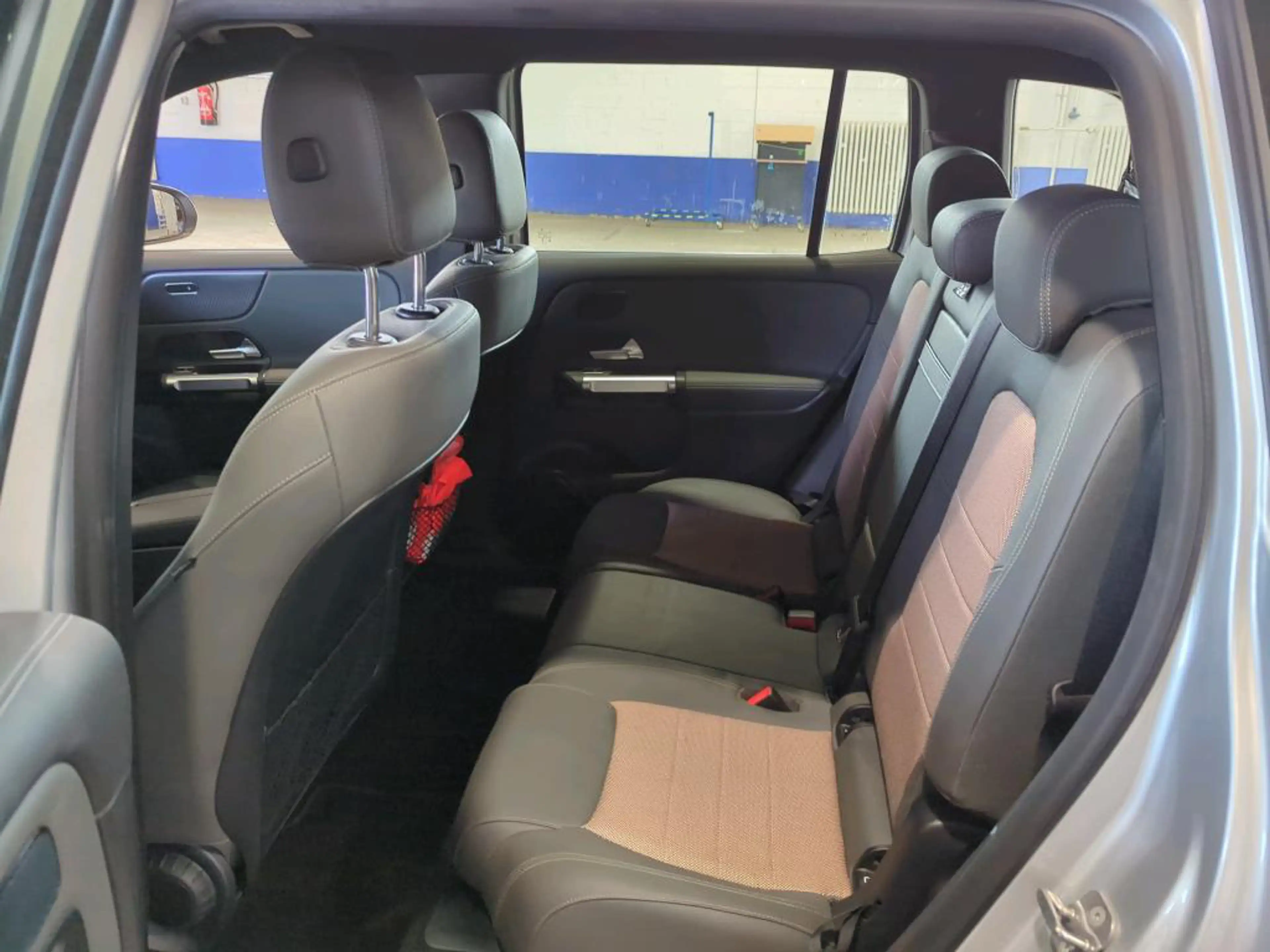 Mercedes-Benz EQB 300 EQB NAVI KLIMAAUT LED RADIO TEMPO MFL SHZ VC KAMERA ACC RFK T-LEDER — photo 10