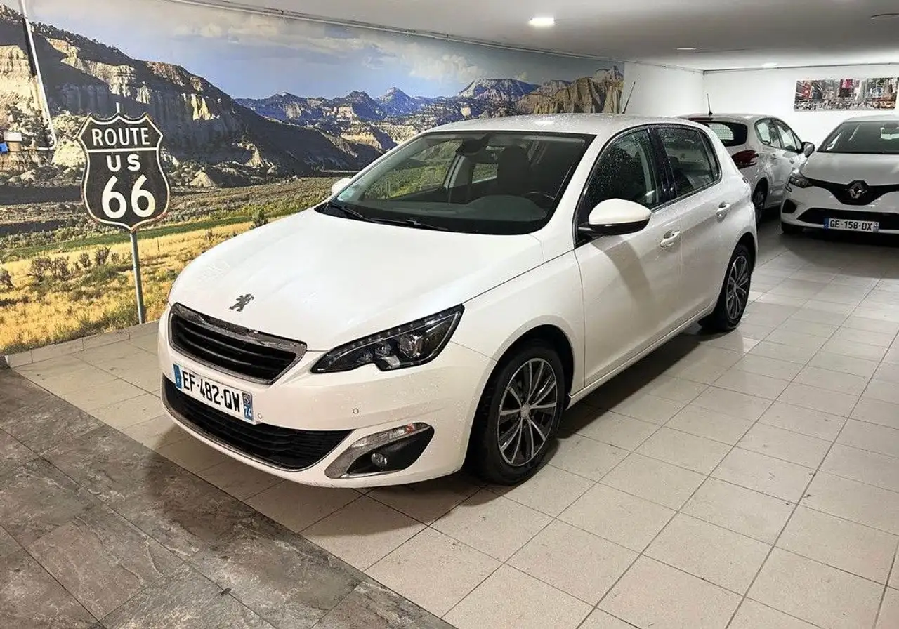 Peugeot 308 1.2 110CH ACTIVE S\u0026S 5P 2016