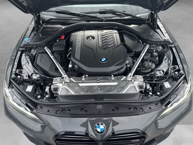 BMW 4 Series view 14