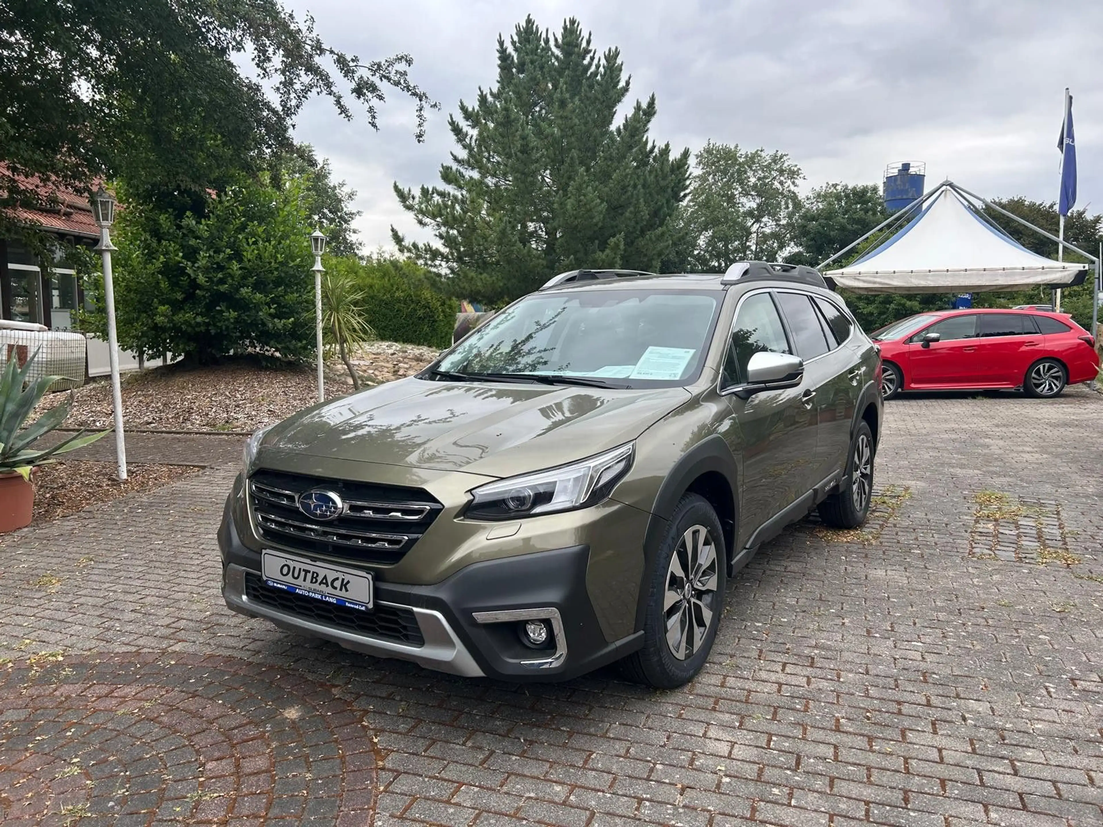 Subaru OUTBACK 2.5i Platinum Lineartronic*Action Juli**
