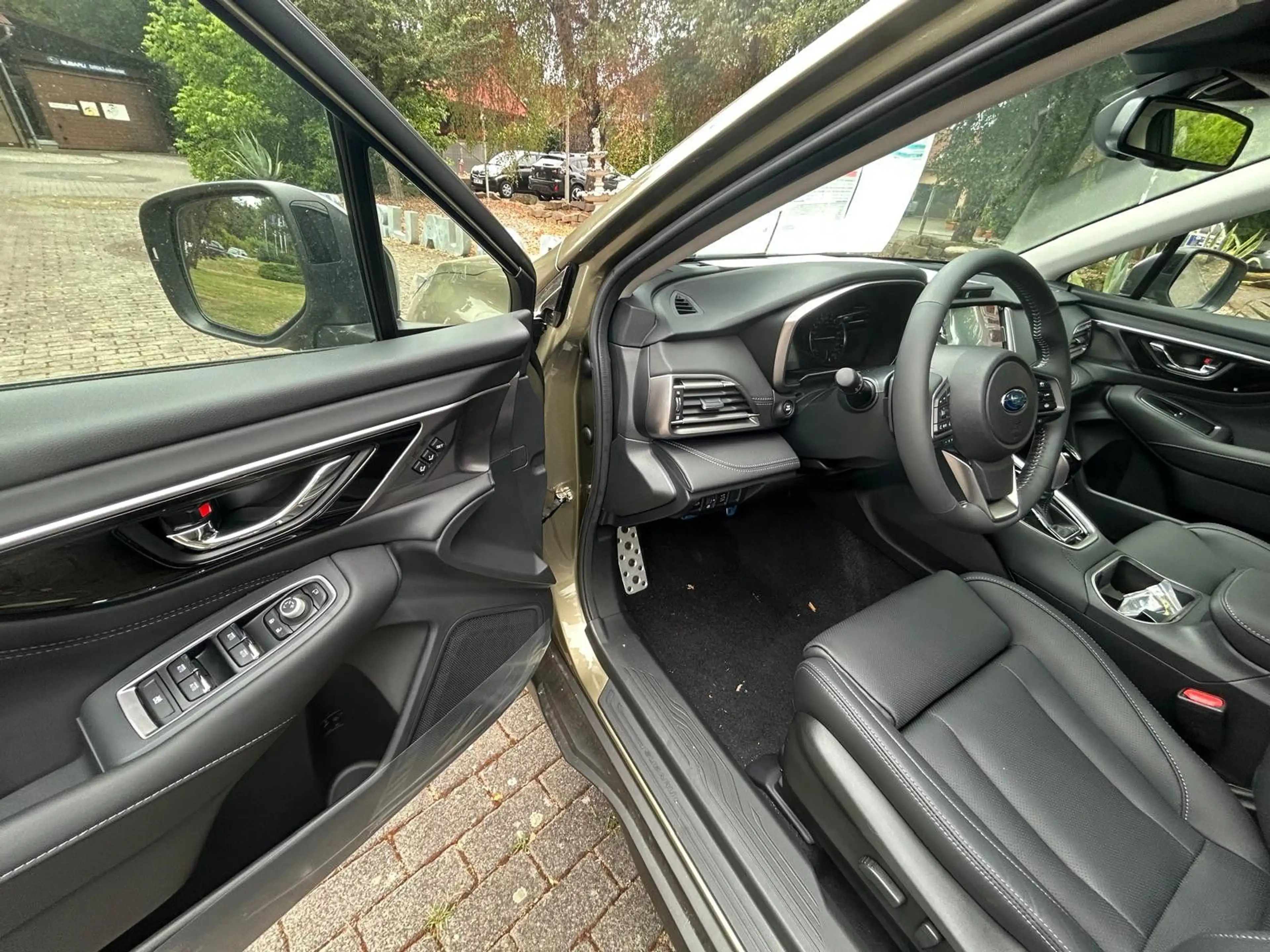 Subaru OUTBACK 2.5i Platinum Lineartronic*Action Juli** — photo 9