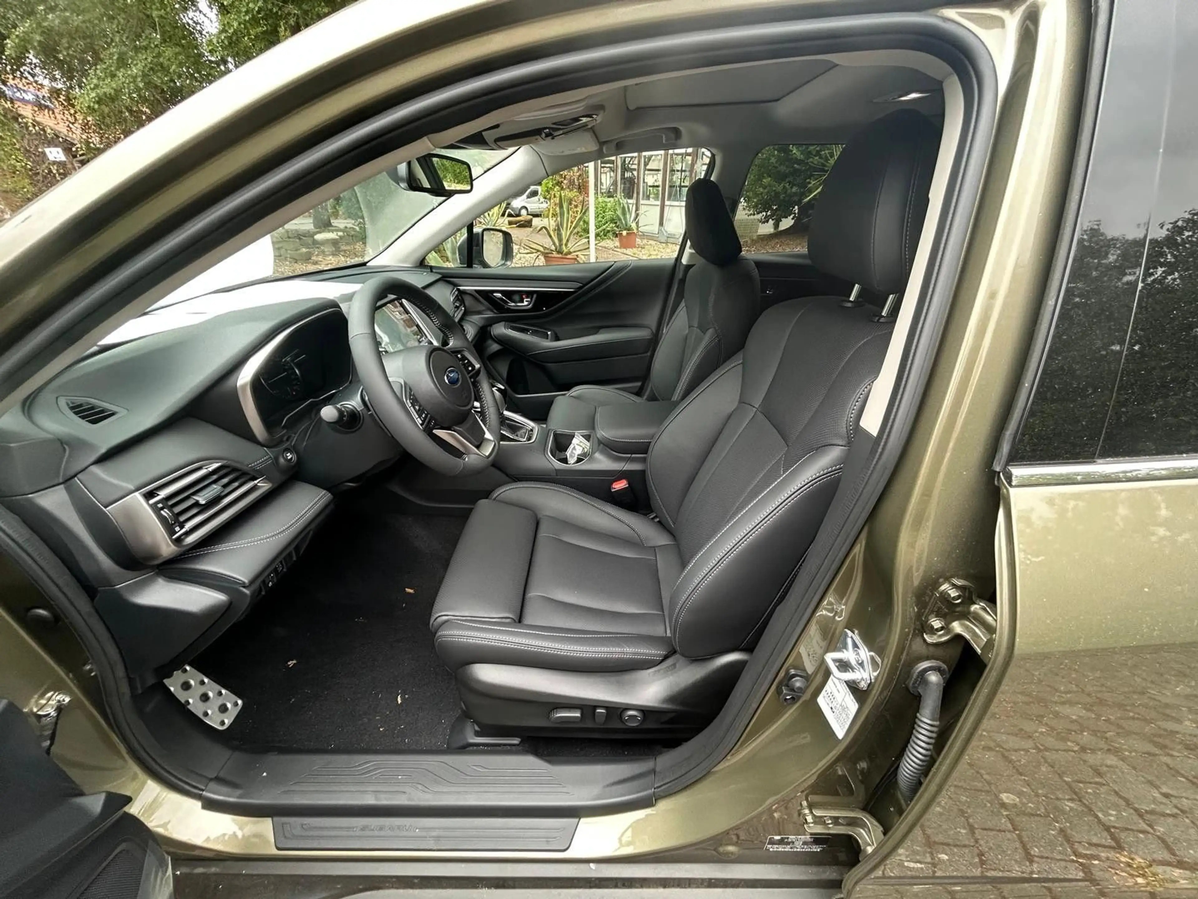 Subaru OUTBACK 2.5i Platinum Lineartronic*Action Juli** — photo 10