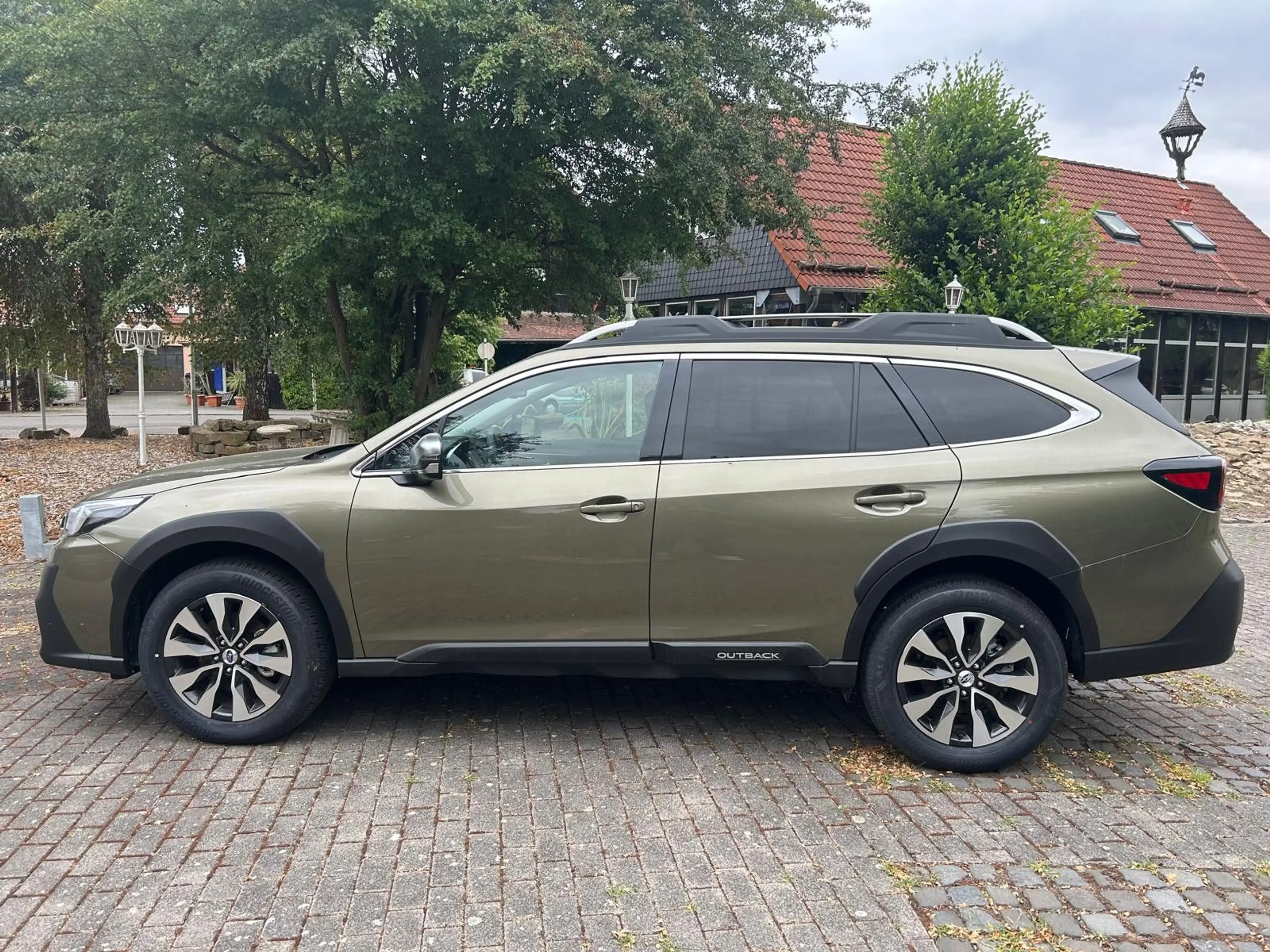 Subaru OUTBACK 2.5i Platinum Lineartronic*Action Juli** — photo 2