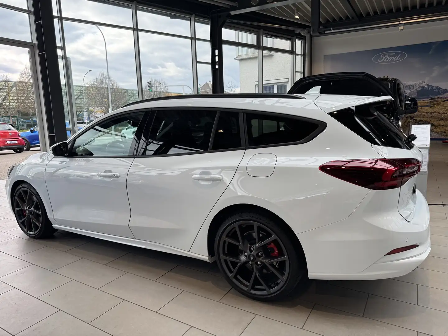 Ford Focus Turnier ST X + B&O + HeadUp Bianco - 2
