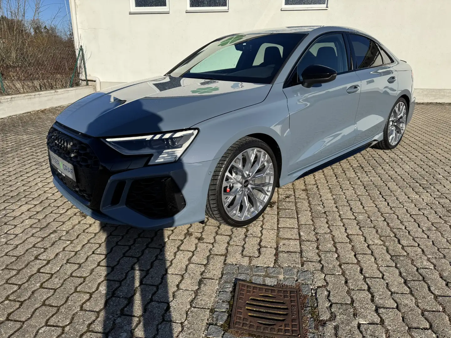Audi RS3 Lim. 2.5 TFSI qu. ABGAS ACC B&O KAM MATRIX Grau - 2