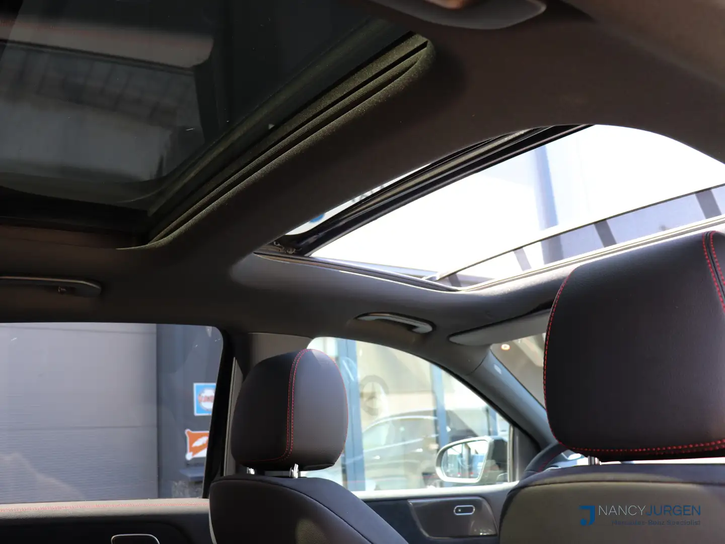 Mercedes-Benz B 250 e AMG | Business | Night | Distronic Plus | Panora Zwart - 2