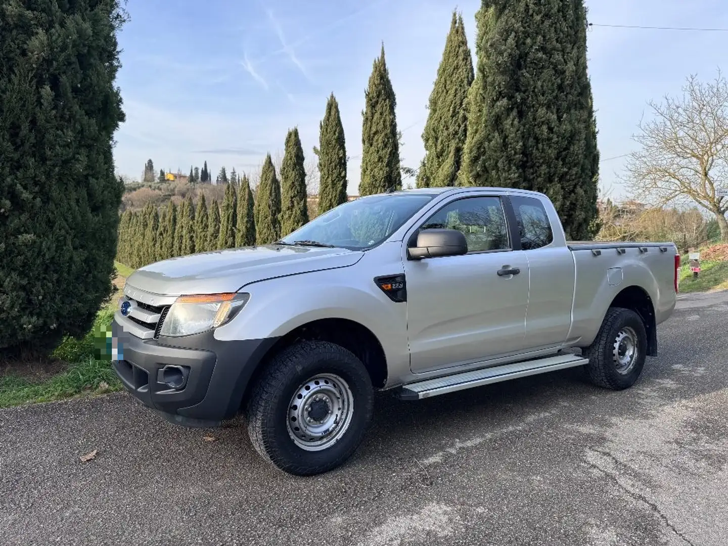 Ford Ranger 2.2 TDCi Super Cab XL 4pt. UNIPROP. Silber - 1