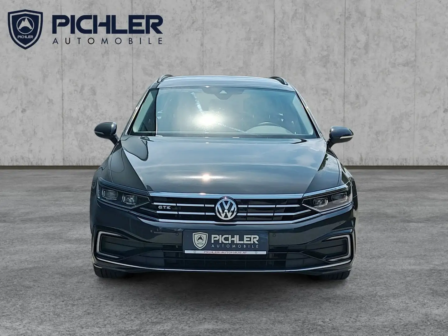 Volkswagen Passat Variant GTE Verde - 2
