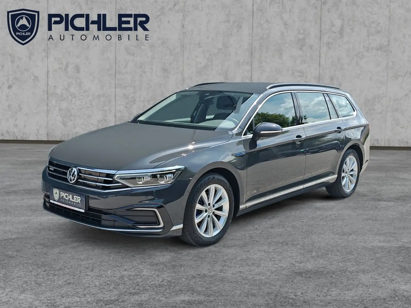 Volkswagen Passat Variant GTE Verde - 1