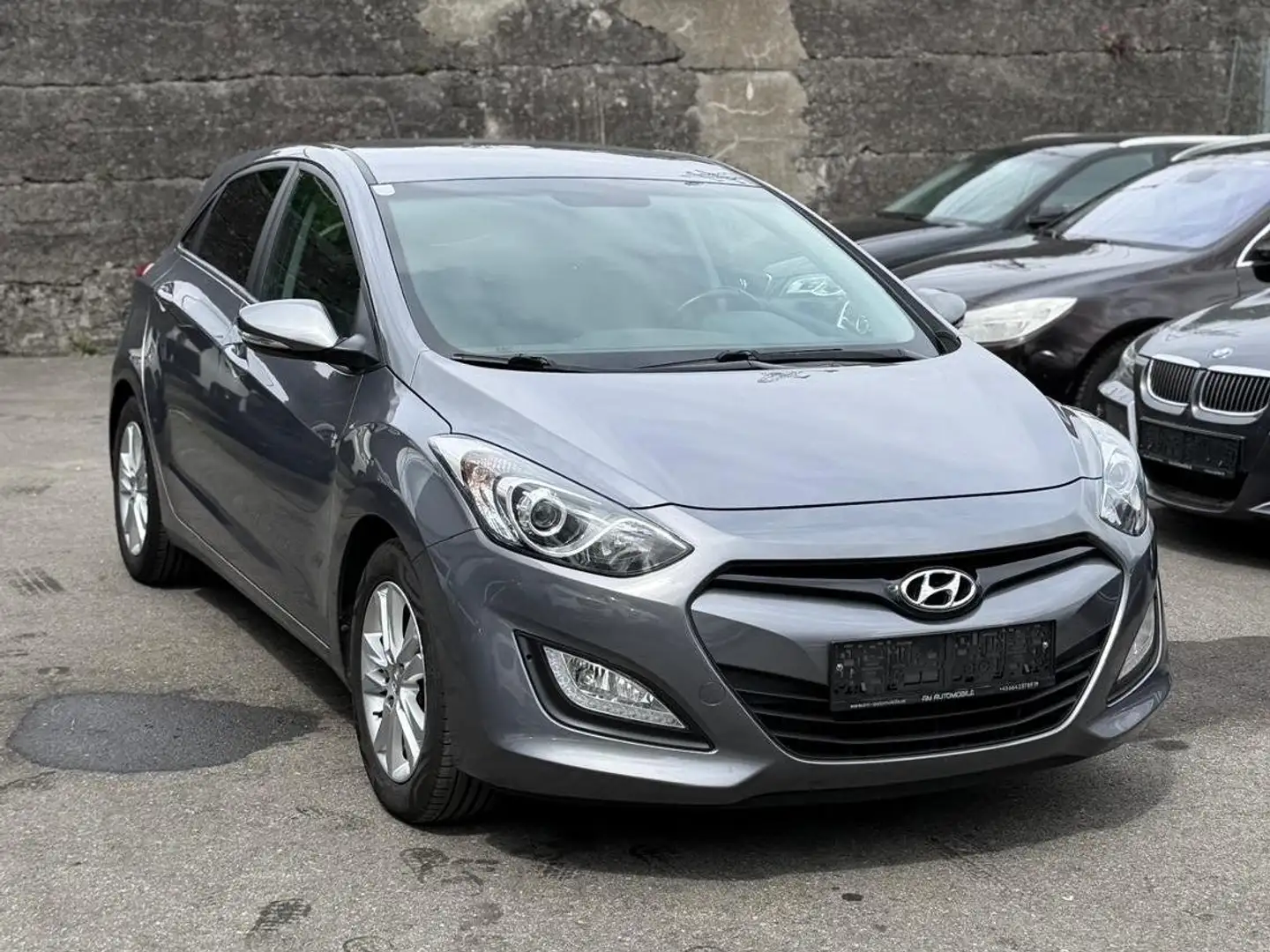 Hyundai i30 i30 CW 1,4 CVVT Europe Plus Europe Plus Grau - 1
