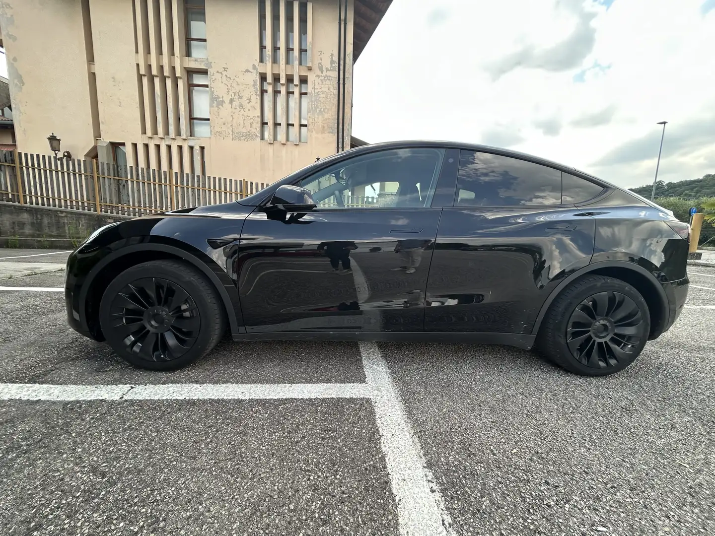 Tesla Model Y Model Y 2021 Long Range Dual Motor awd Nero - 2
