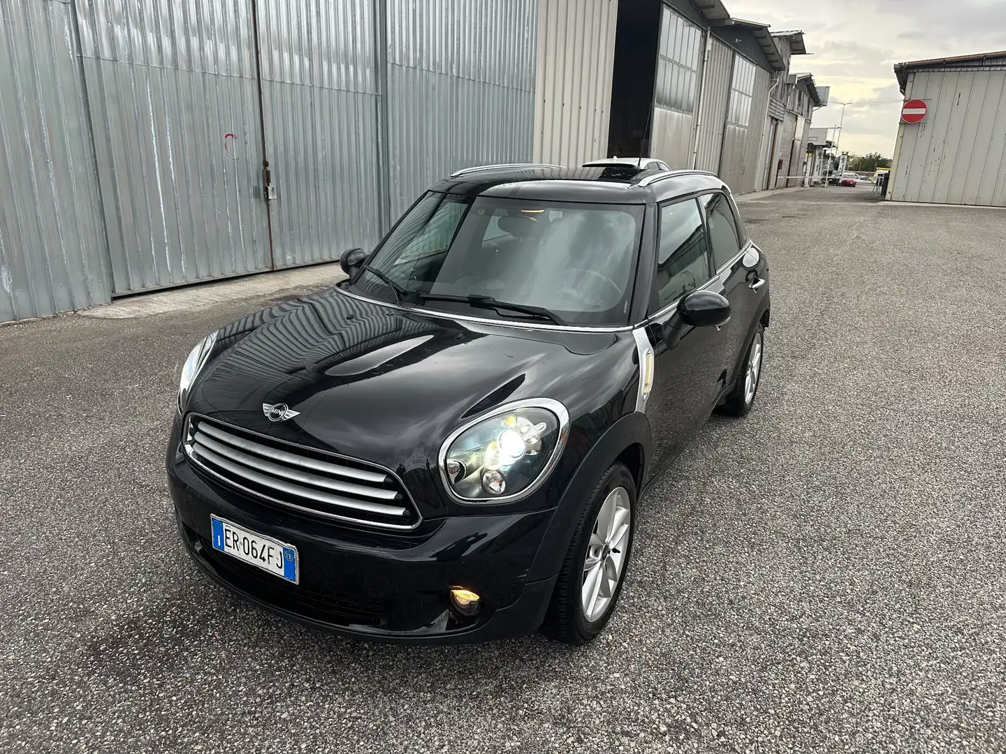 MINI Cooper Countryman Mini 2.0 Cooper D Countryman Automatica Noir - 1