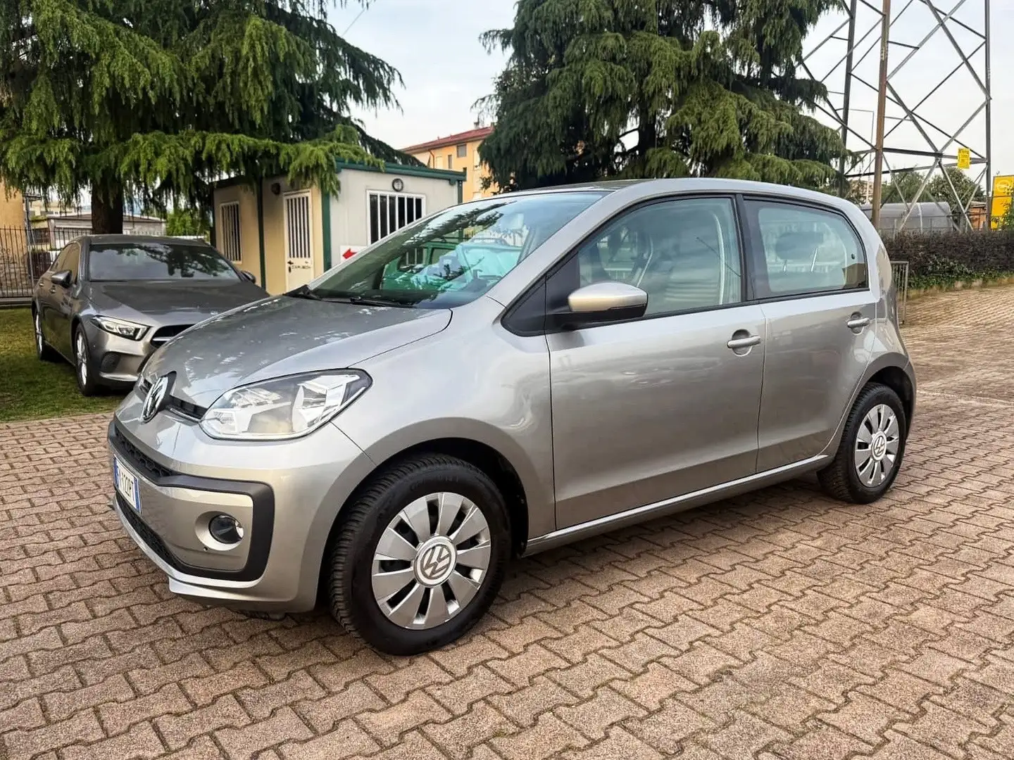 Volkswagen up! 1.0 75 CV AUTOMATICA TELECAMERA SENSORI PDC OK NEO Grigio - 1