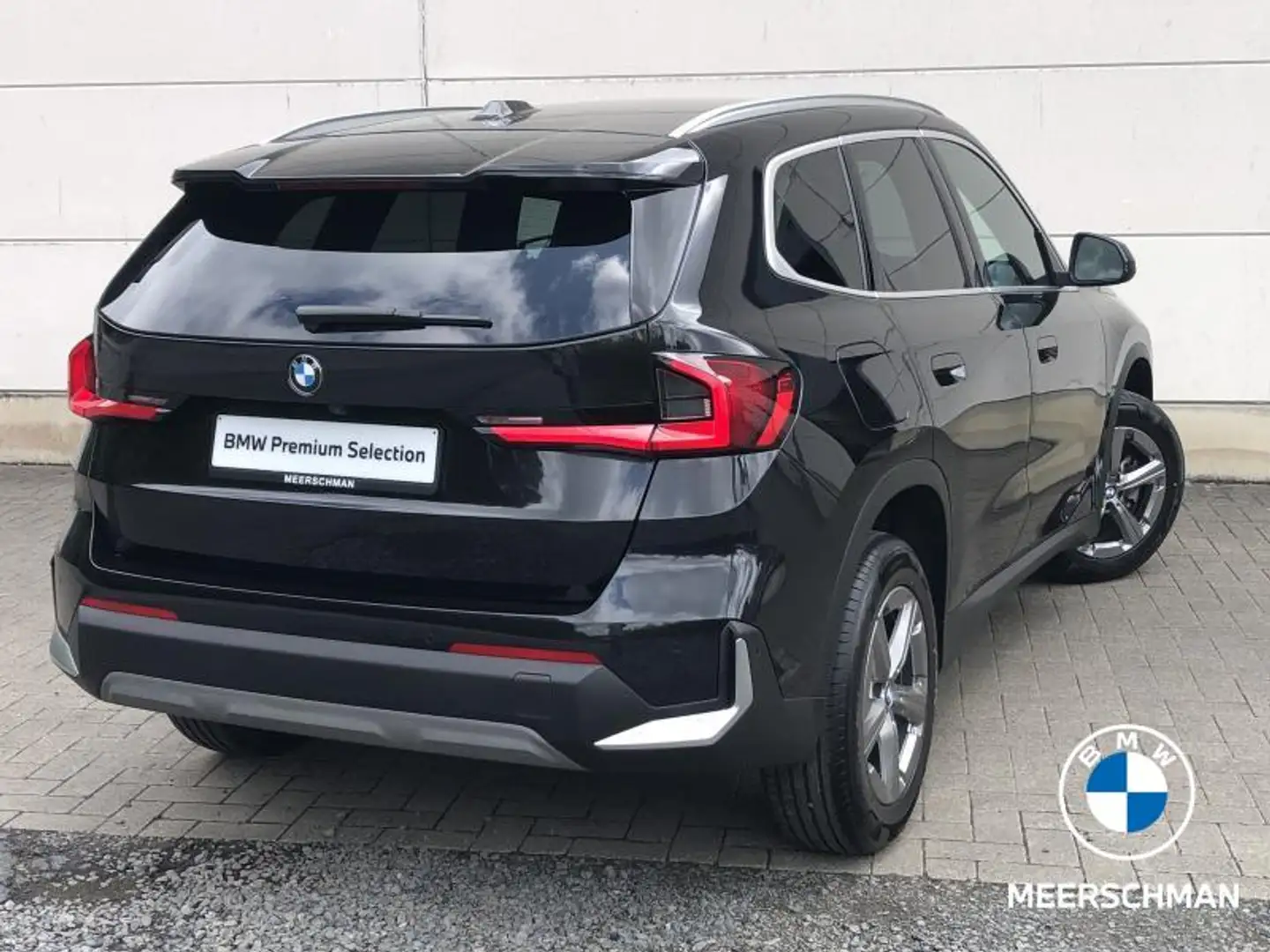 BMW X1 18i cam gps dab 4 heatedseats Zwart - 2
