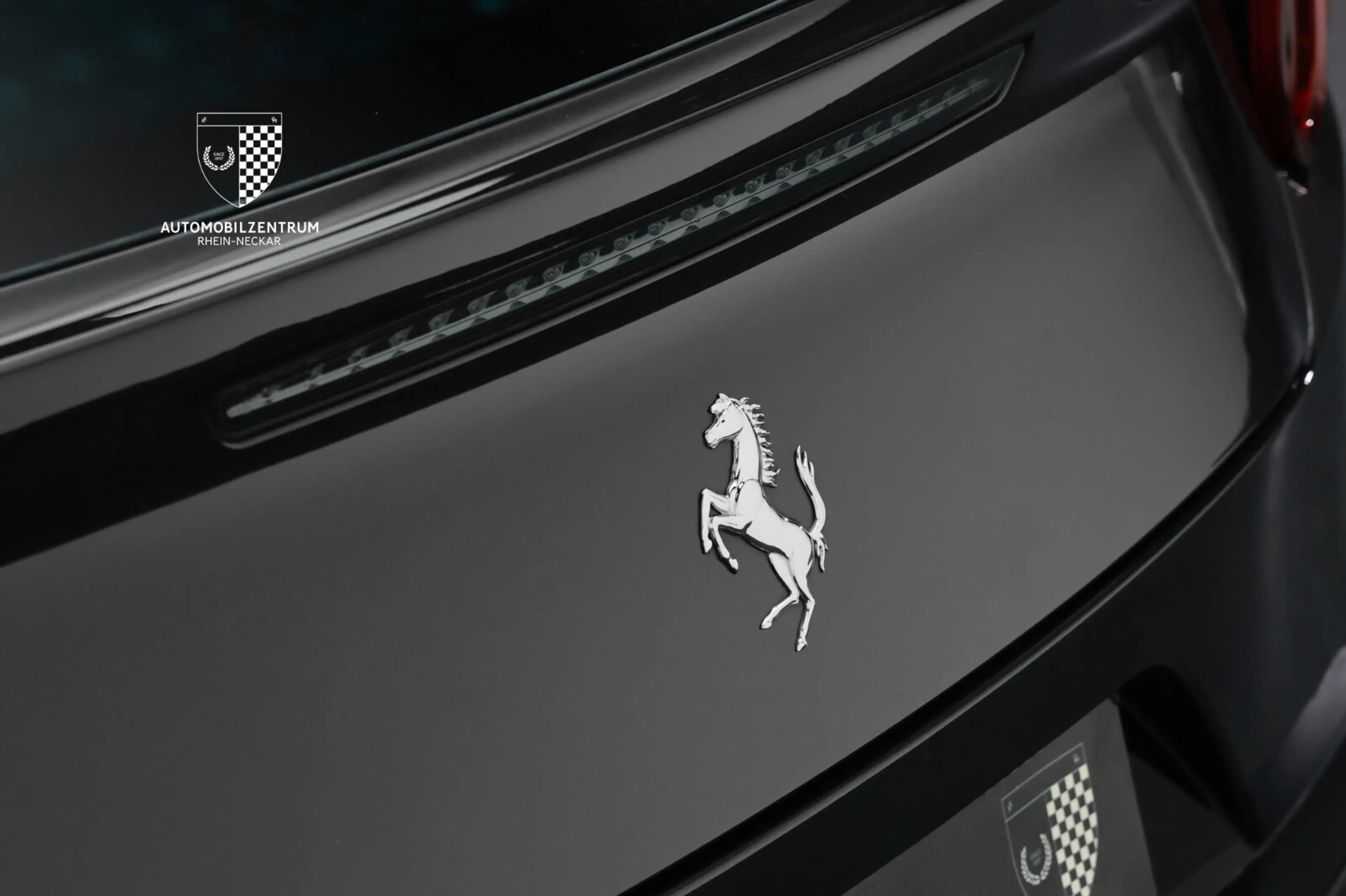Ferrari GTC4 Lusso GTC4Lusso T Atelier/PassengerDisplay/Carbon-LED — photo 11