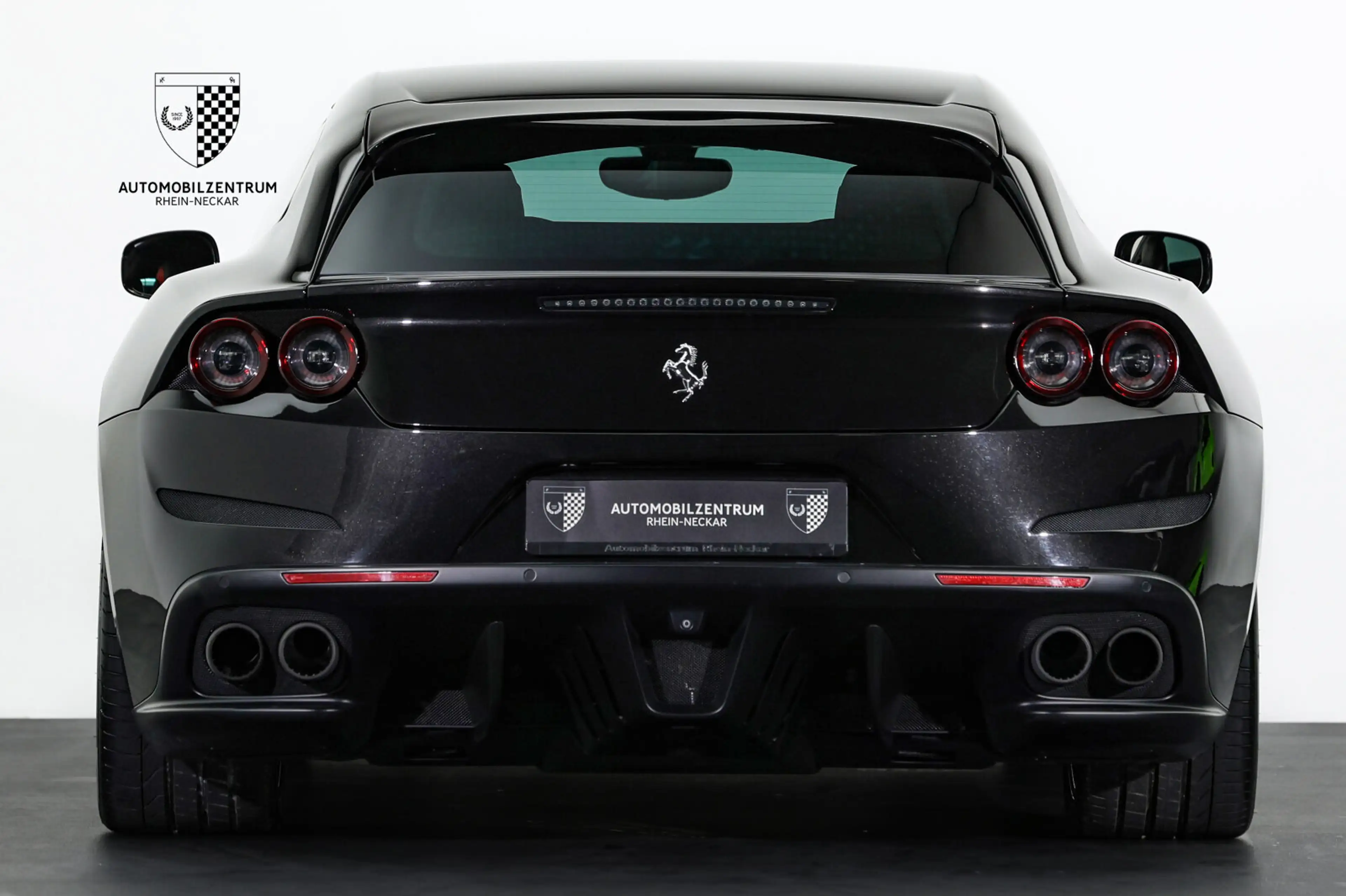 Ferrari GTC4 Lusso GTC4Lusso T Atelier/PassengerDisplay/Carbon-LED — photo 6