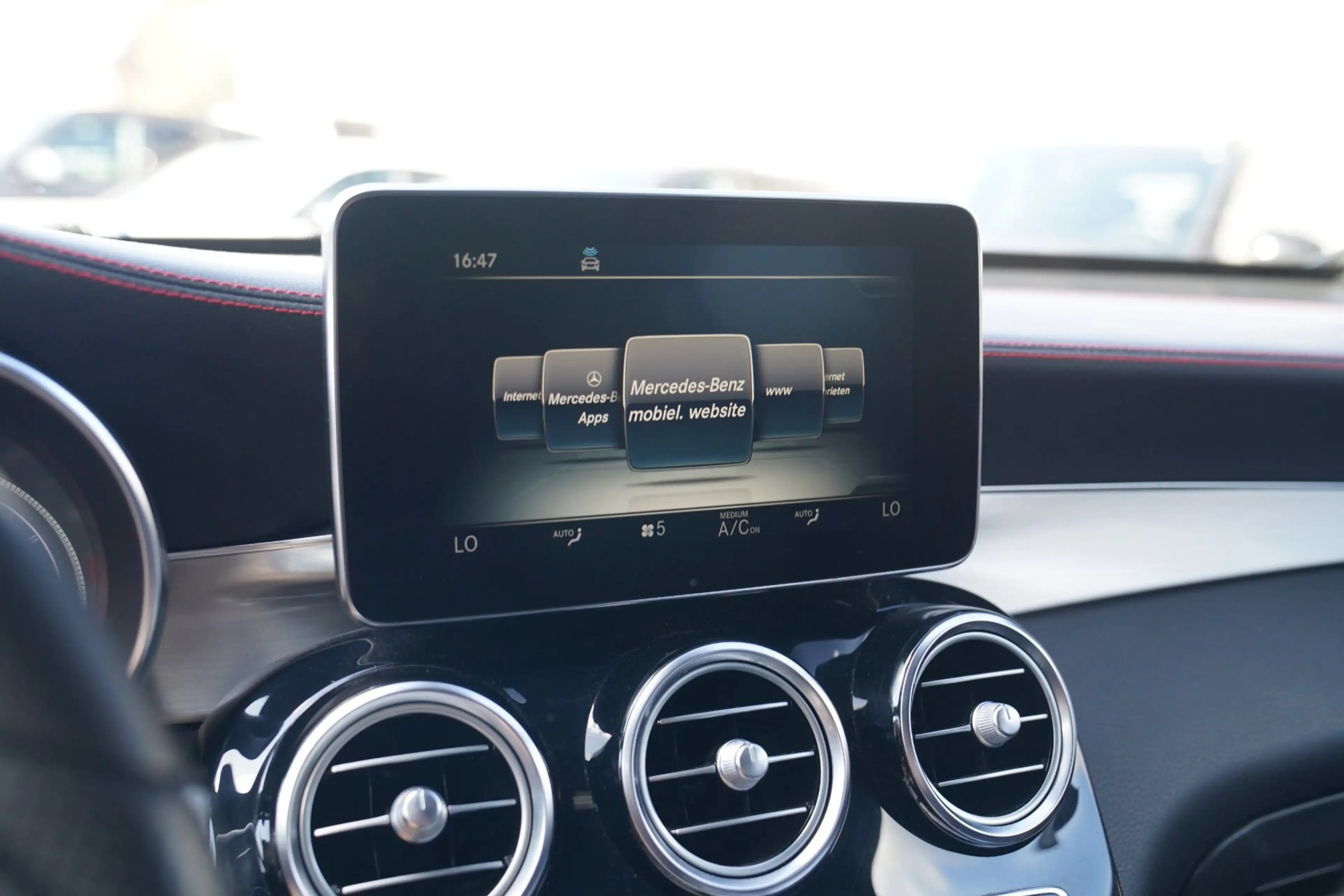 Mercedes-Benz GLC 43 AMG Coupé 4MATIC | Burmester | 360 Camera | Head Up Di — photo 47