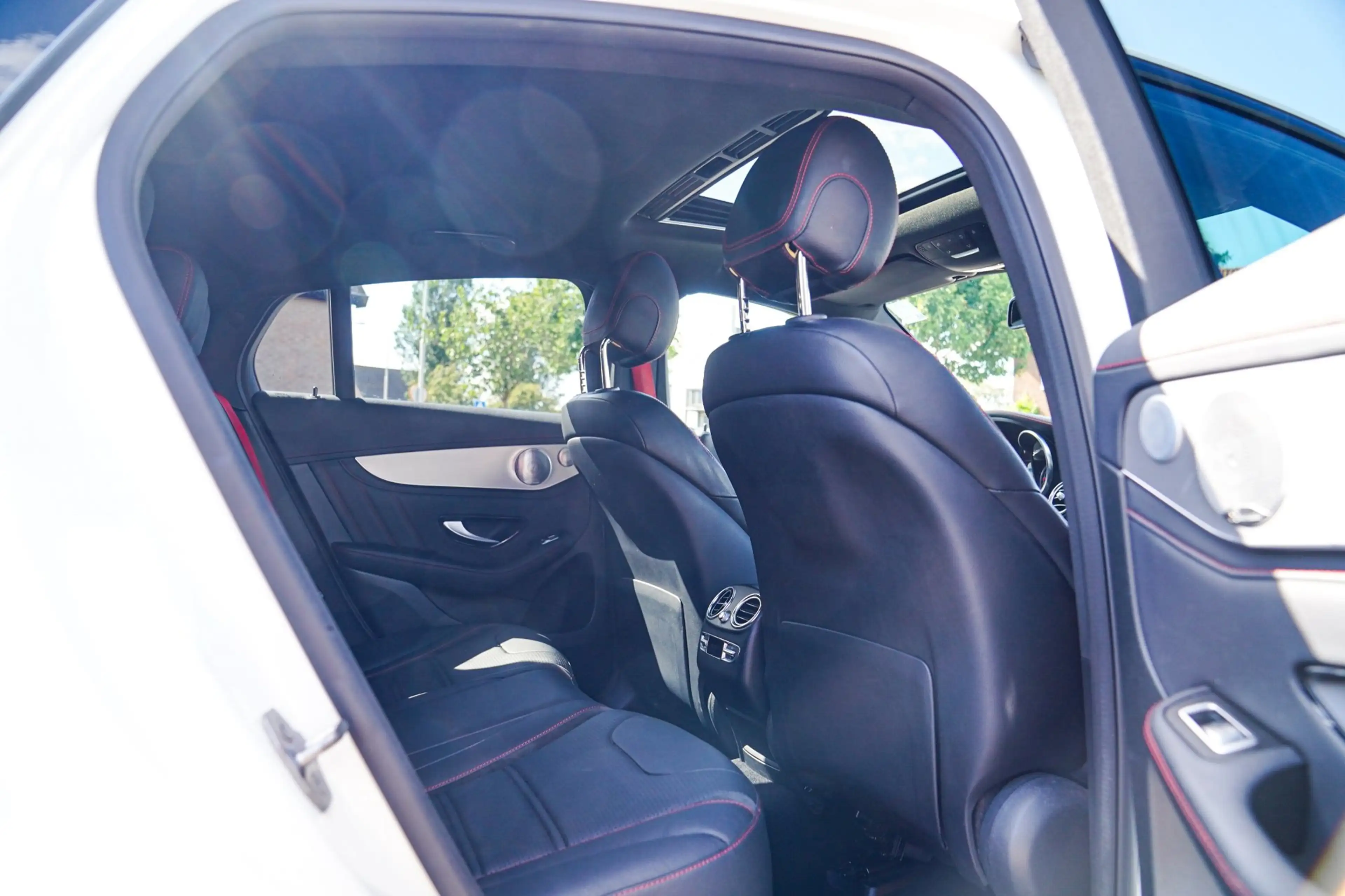 Mercedes-Benz GLC 43 AMG Coupé 4MATIC | Burmester | 360 Camera | Head Up Di — photo 18