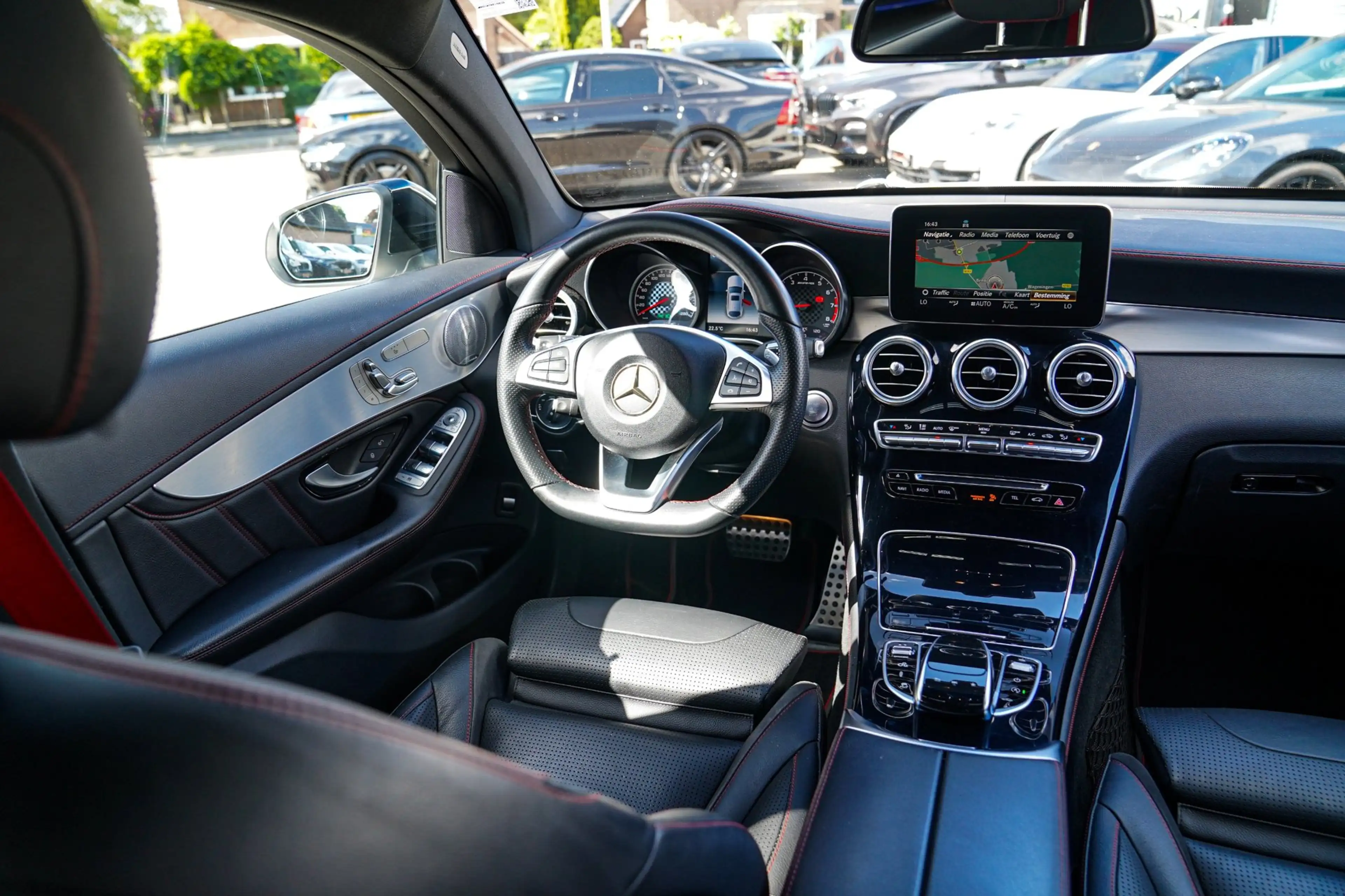 Mercedes-Benz GLC 43 AMG Coupé 4MATIC | Burmester | 360 Camera | Head Up Di — photo 21