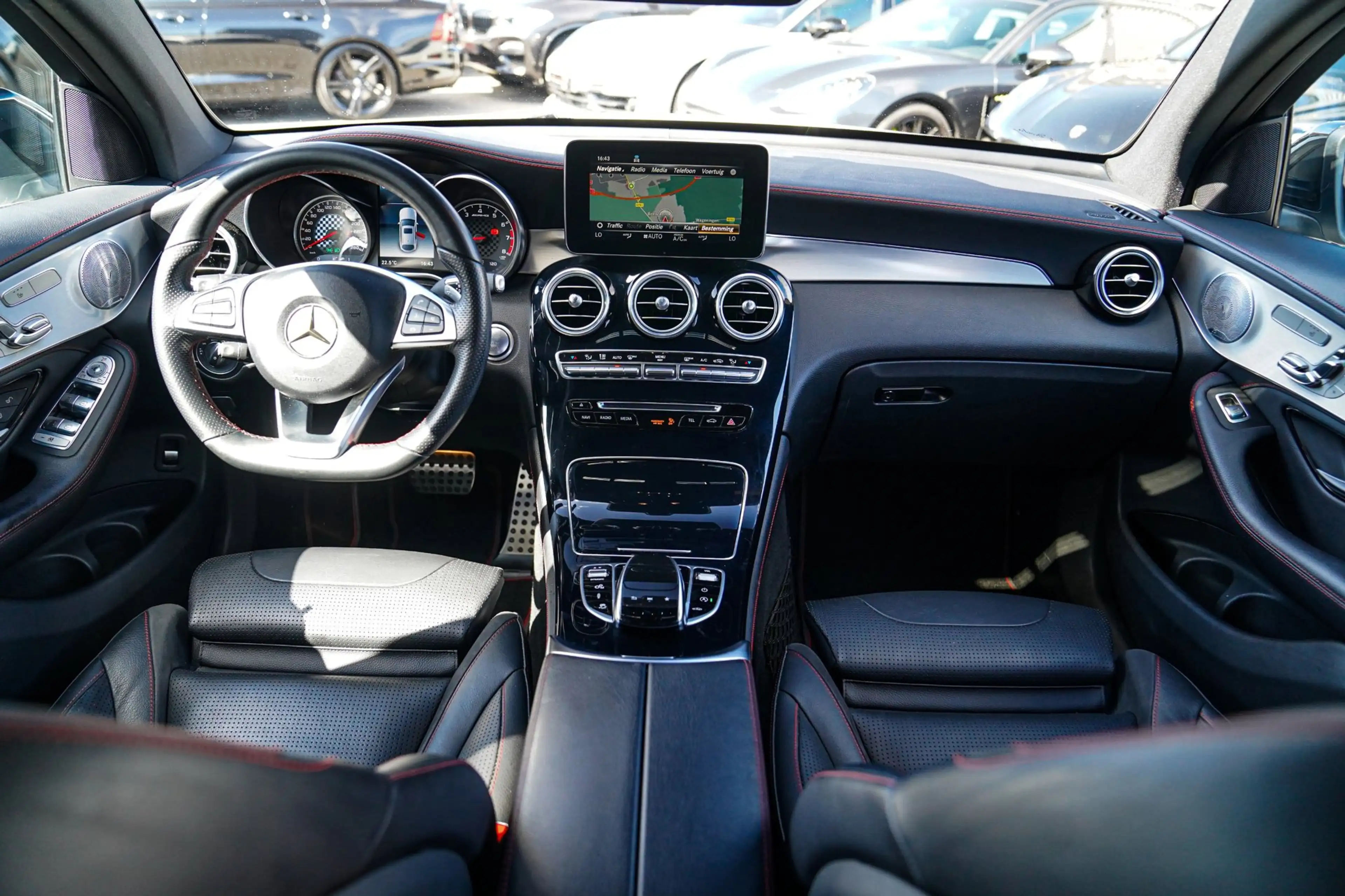 Mercedes-Benz GLC 43 AMG Coupé 4MATIC | Burmester | 360 Camera | Head Up Di — photo 2