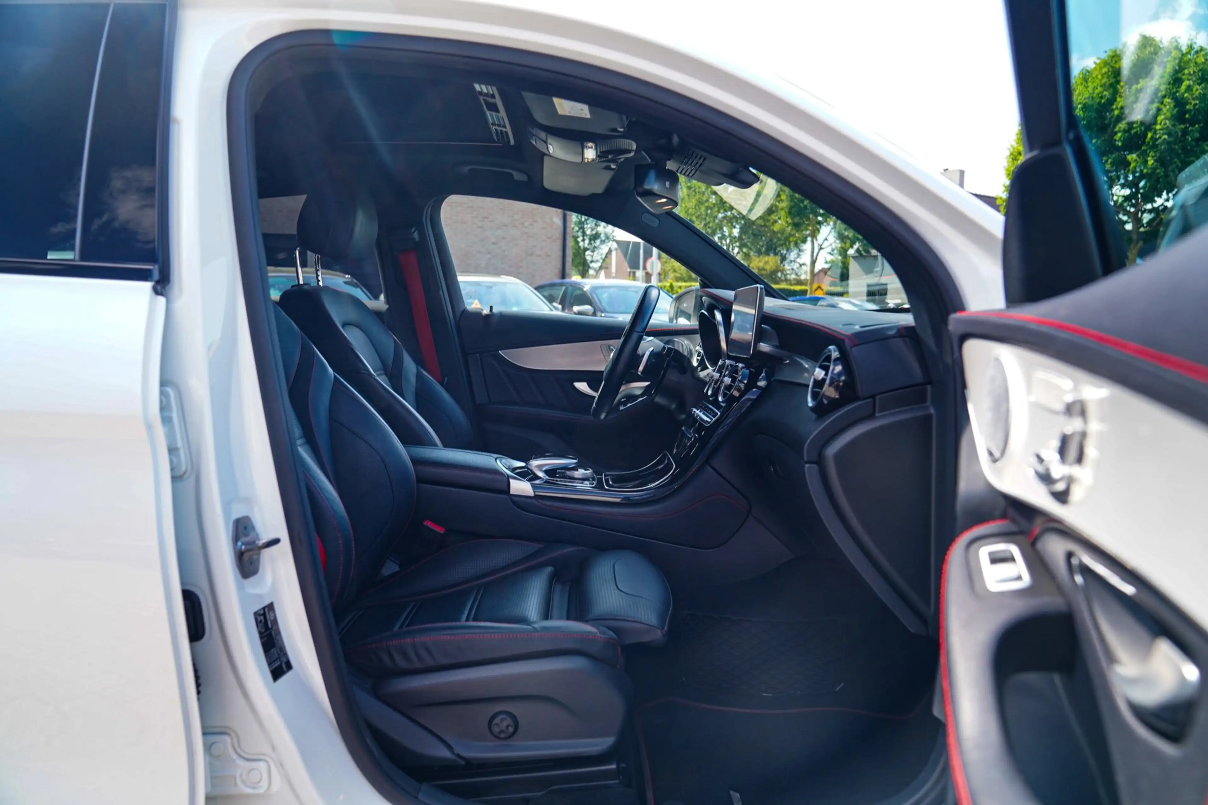 Mercedes-Benz GLC 43 AMG Coupé 4MATIC | Burmester | 360 Camera | Head Up Di — photo 27
