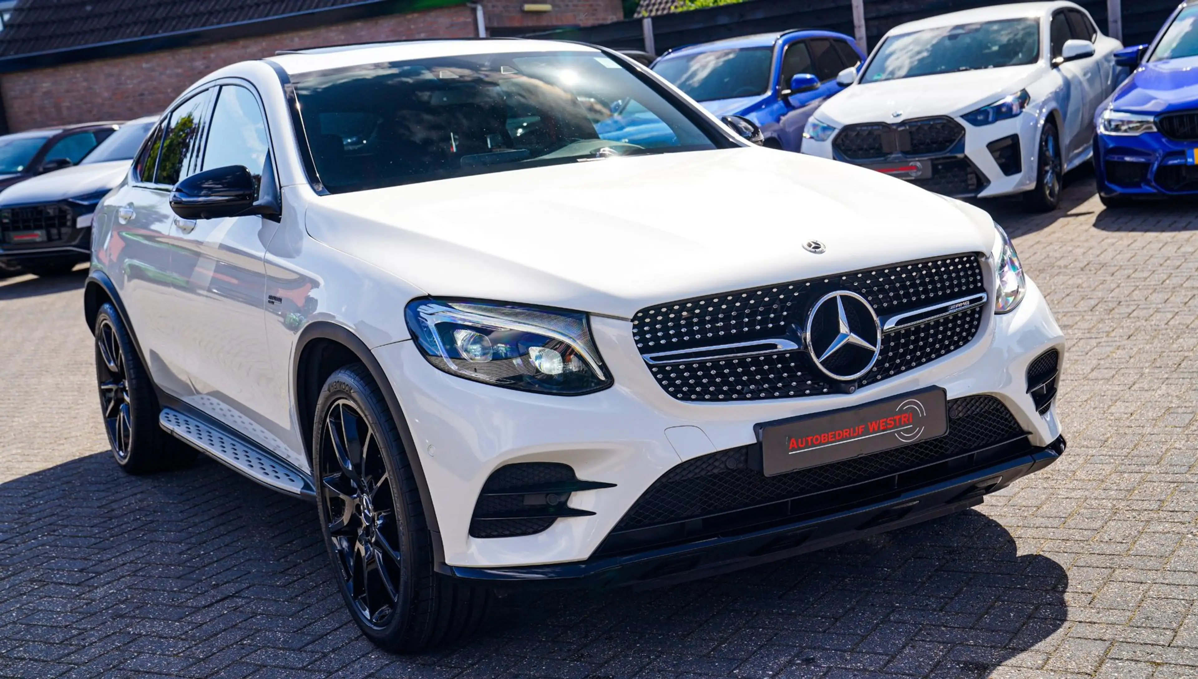 Mercedes-Benz GLC 43 AMG Coupé 4MATIC | Burmester | 360 Camera | Head Up Di — photo 7